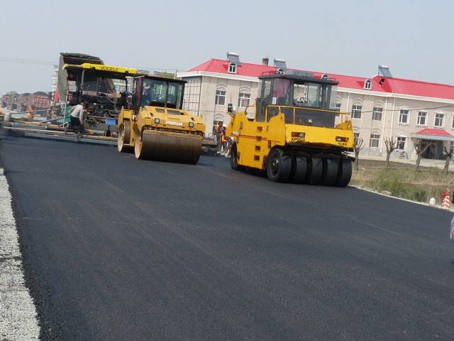 深圳修瀝青路鋪瀝青路工程