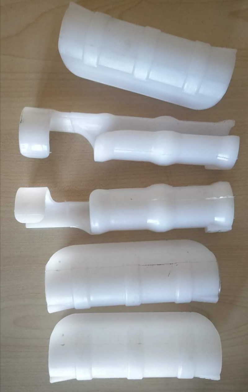 壓膜卡溫室大棚護(hù)套防風(fēng)膜卡廠家直銷質(zhì)優(yōu)價(jià)廉品質(zhì)保證
