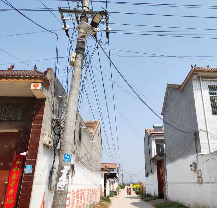 重慶地區(qū)適合安裝的太陽能路燈中控制器的保護(hù)功能