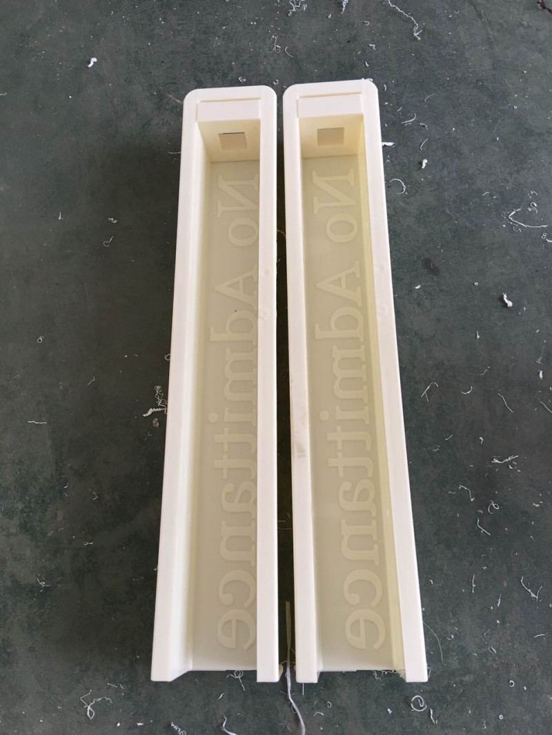 鋼管護(hù)欄立柱模具